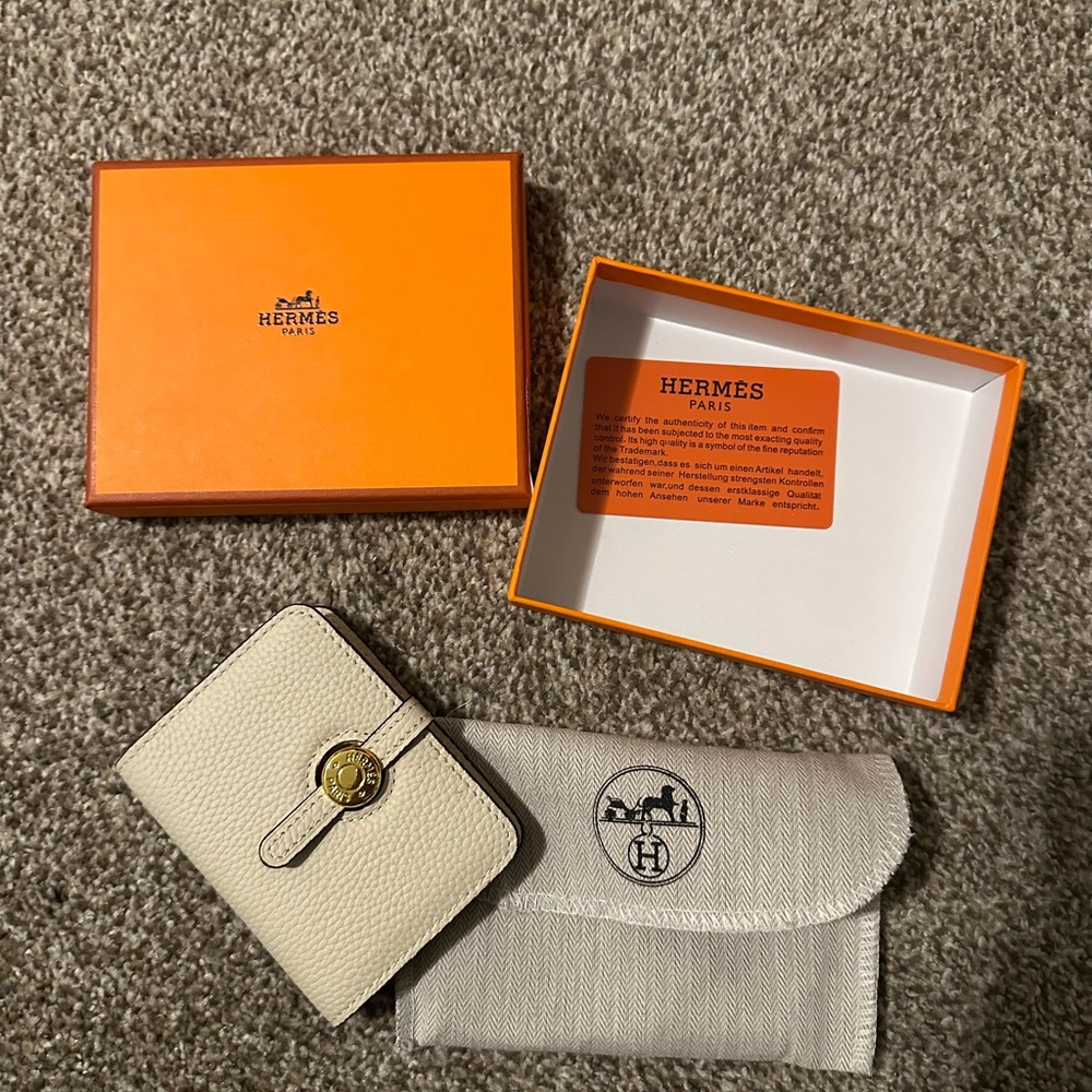 Cream Wallet